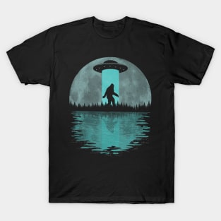 Bigfoot Ufo Abduction Sasquatch Moon T-Shirt